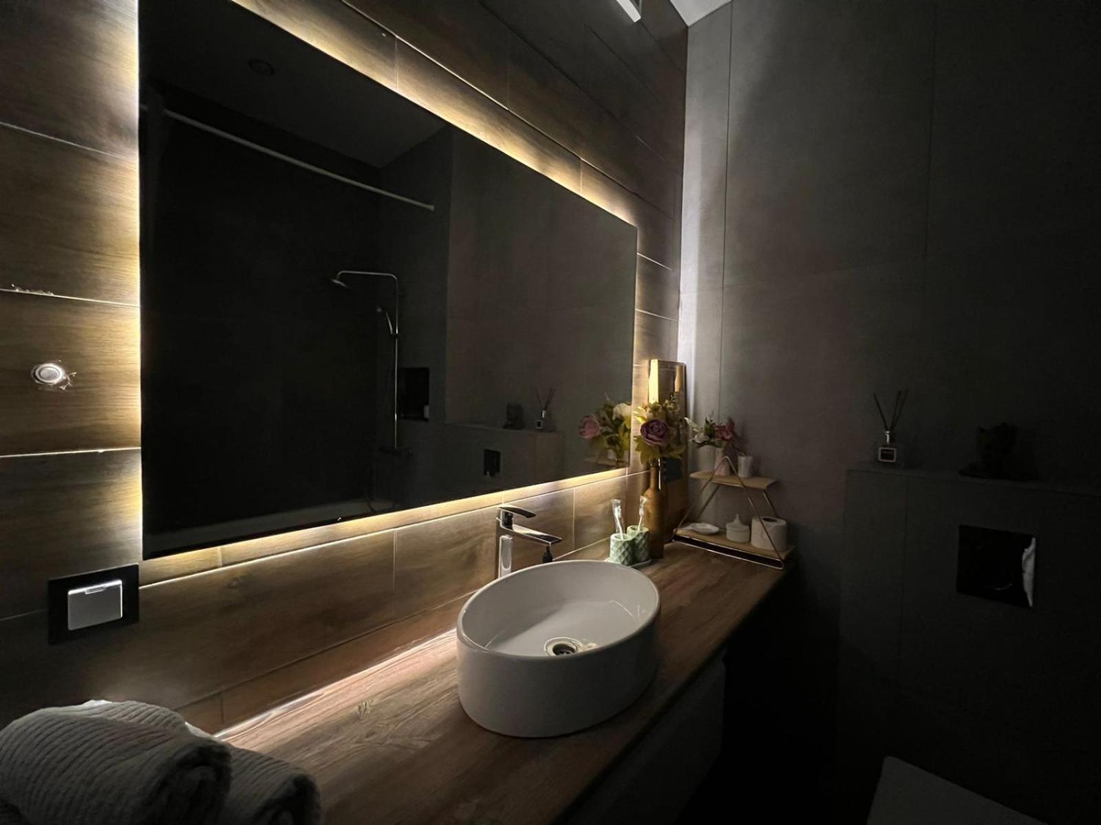 Apartment Lux 2х комнатная за шатыром Nur-Sultan (Astana)