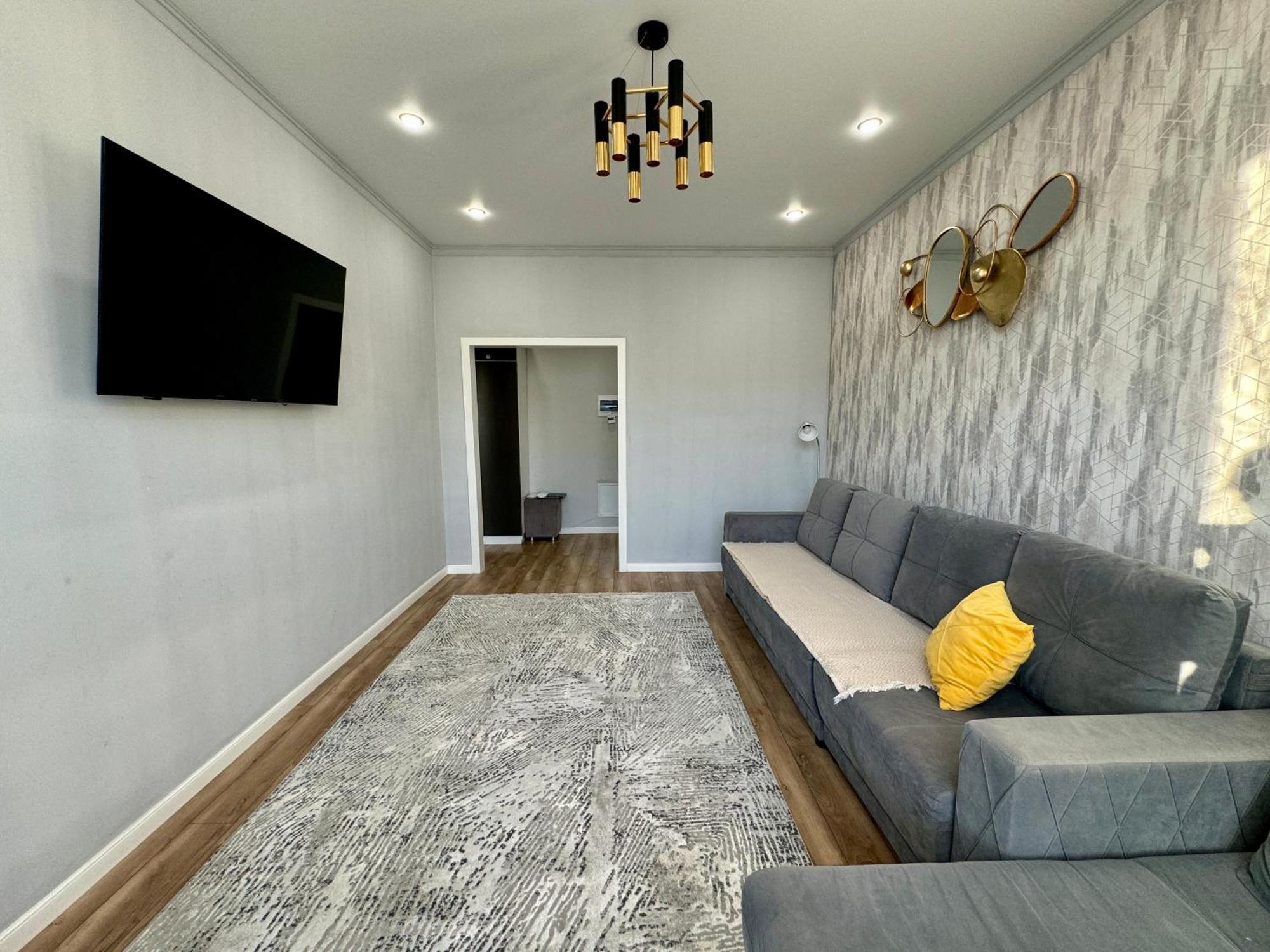 Apartment Lux 2х комнатная за шатыром