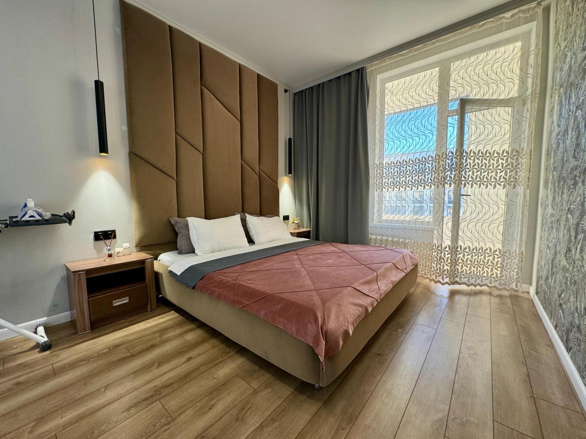 Apartment Lux 2х комнатная за шатыром